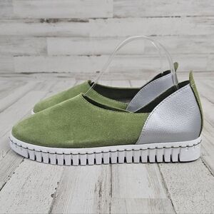 Bendy by Ashbury Skies Size 38 Italian Green Leather Metallic Comfy Shoes
